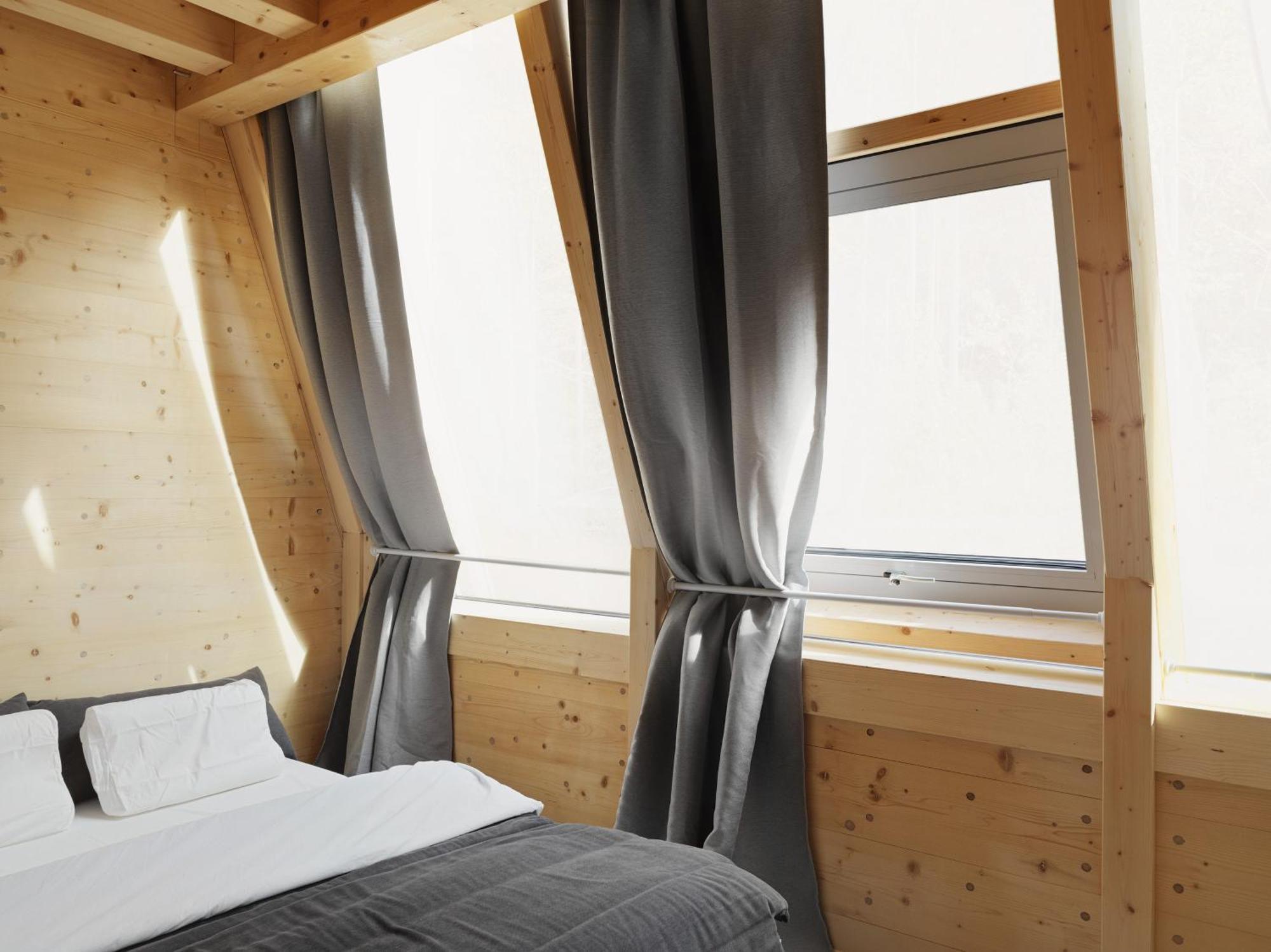 Mondholz - Urban Inn 24-7 インスブルック エクステリア 写真